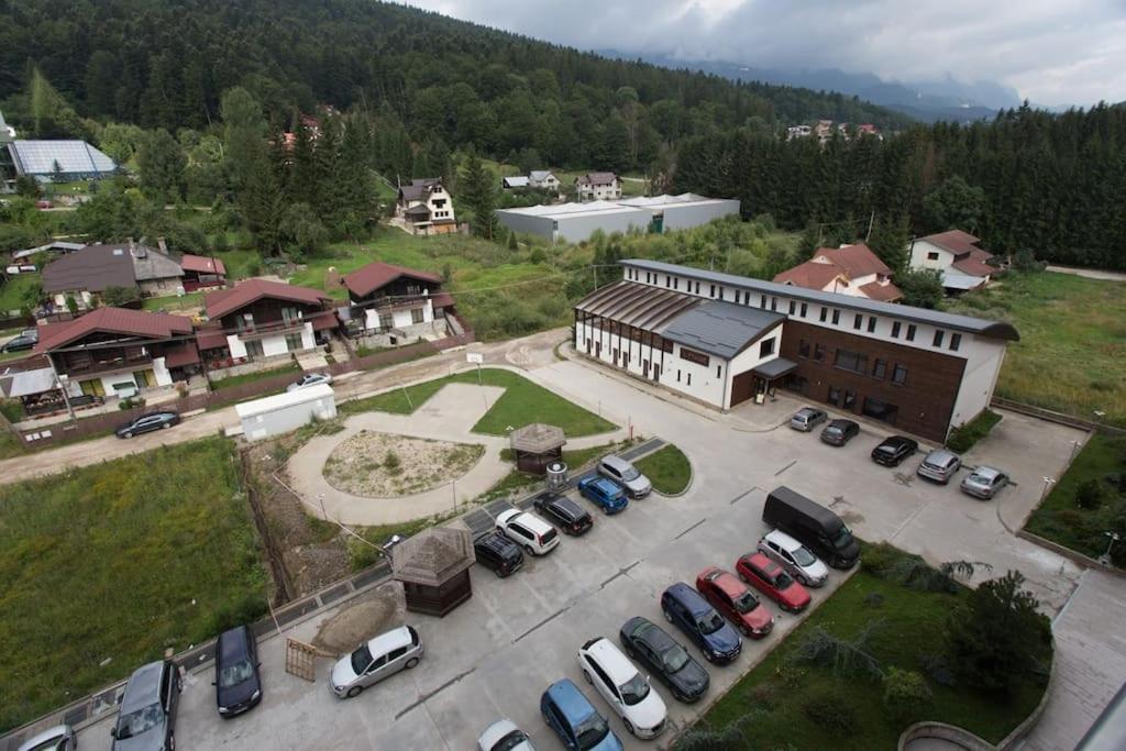 Romantic Jacuzzi Luxury Apartment Sinaia Ngoại thất bức ảnh